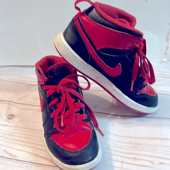 Nike Air Jordan 1 Mid Athletic Shoes Sz 1Y Alternate Bred DQ8424 060 - Picture 3 of 12